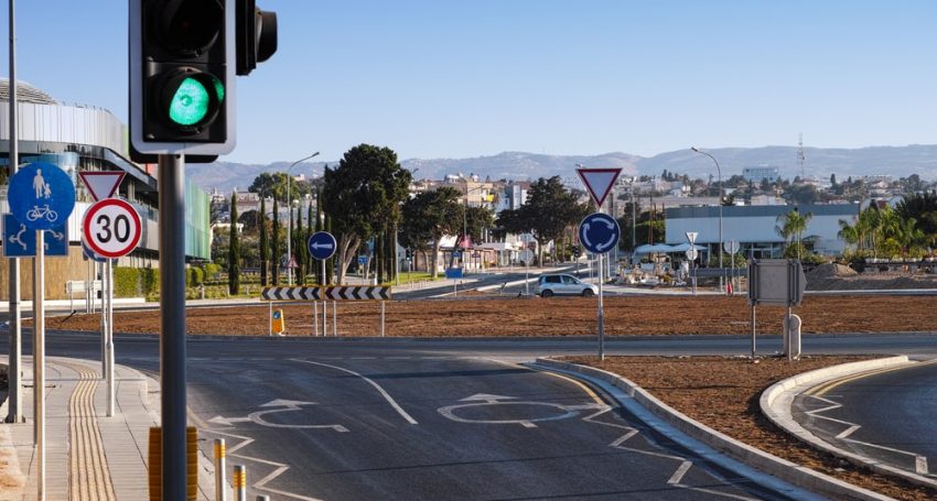 Traffic lights will be installed at the Agia Fyla roundabout in Limassol